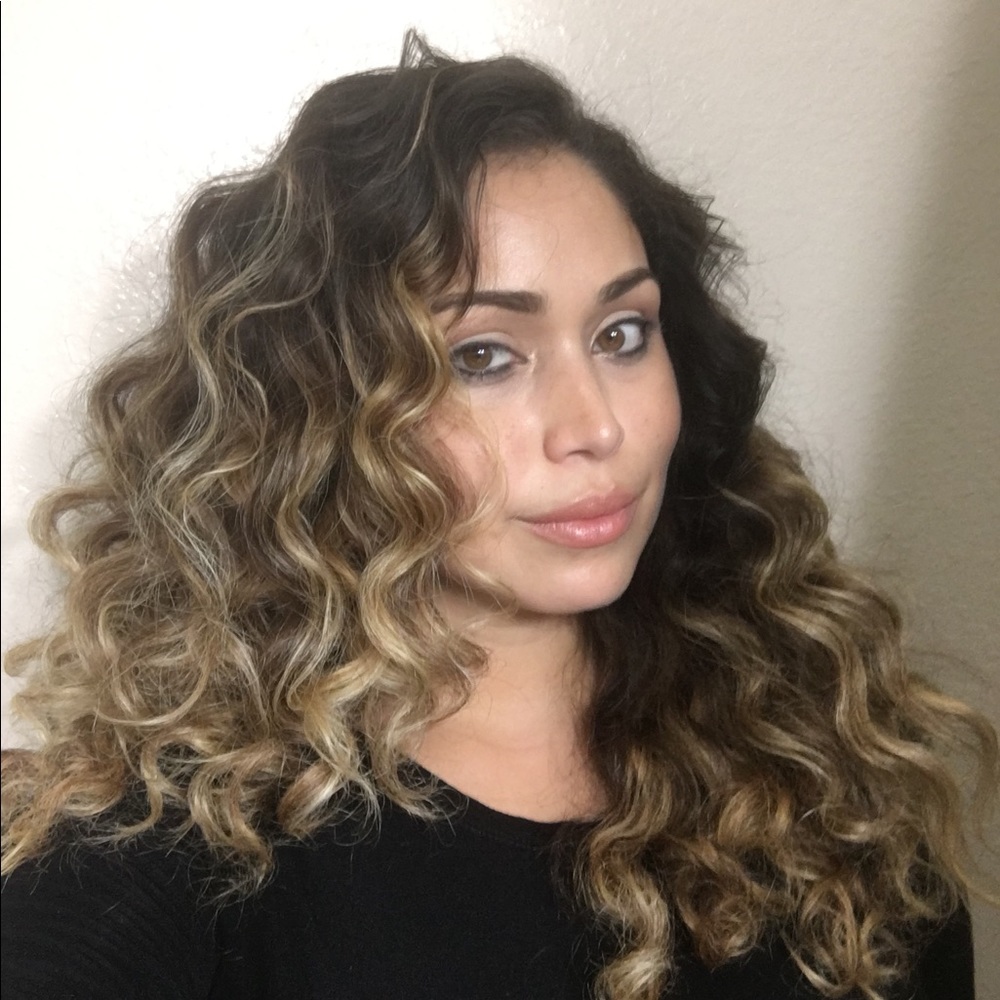 Meet your Posher, Paola